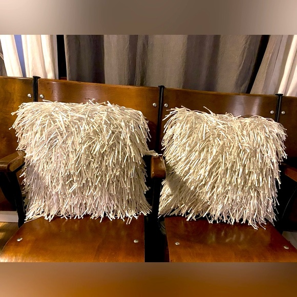 Winter wonderland white (2) Satin ribbon fringe pillows 16” sq & matching throw - Picture 10 of 10